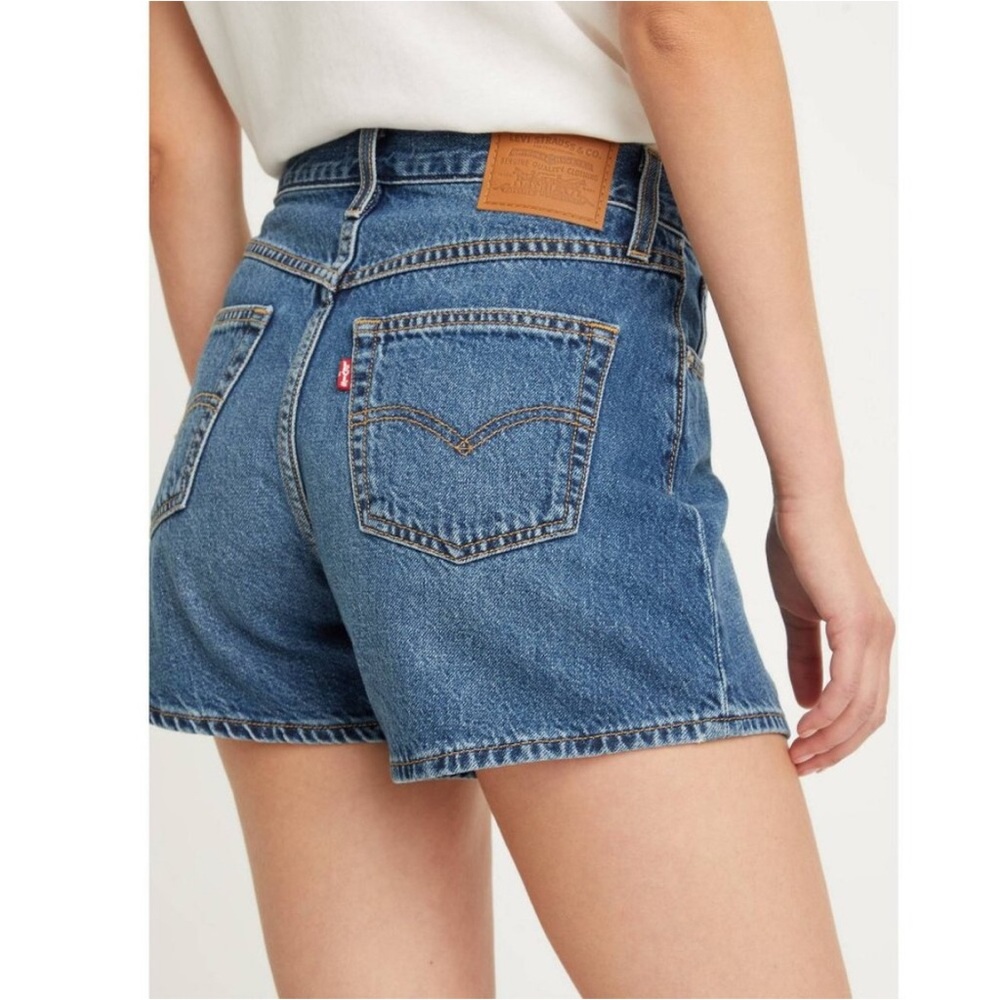 nwot Levis 80s mom jean in You Sure Can - Medium Wash 24, 27 4”